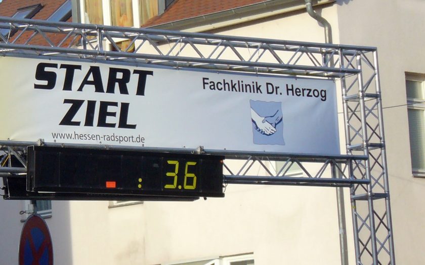 Start- und Zielbanner in Nidda