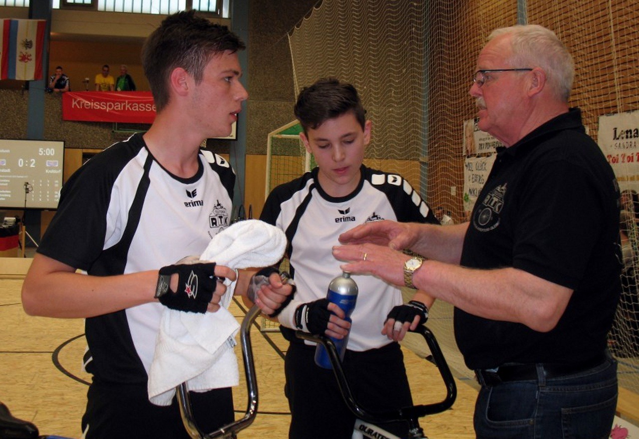 Betreuer Heinz Peter Laucht mit Dysli und Schubert