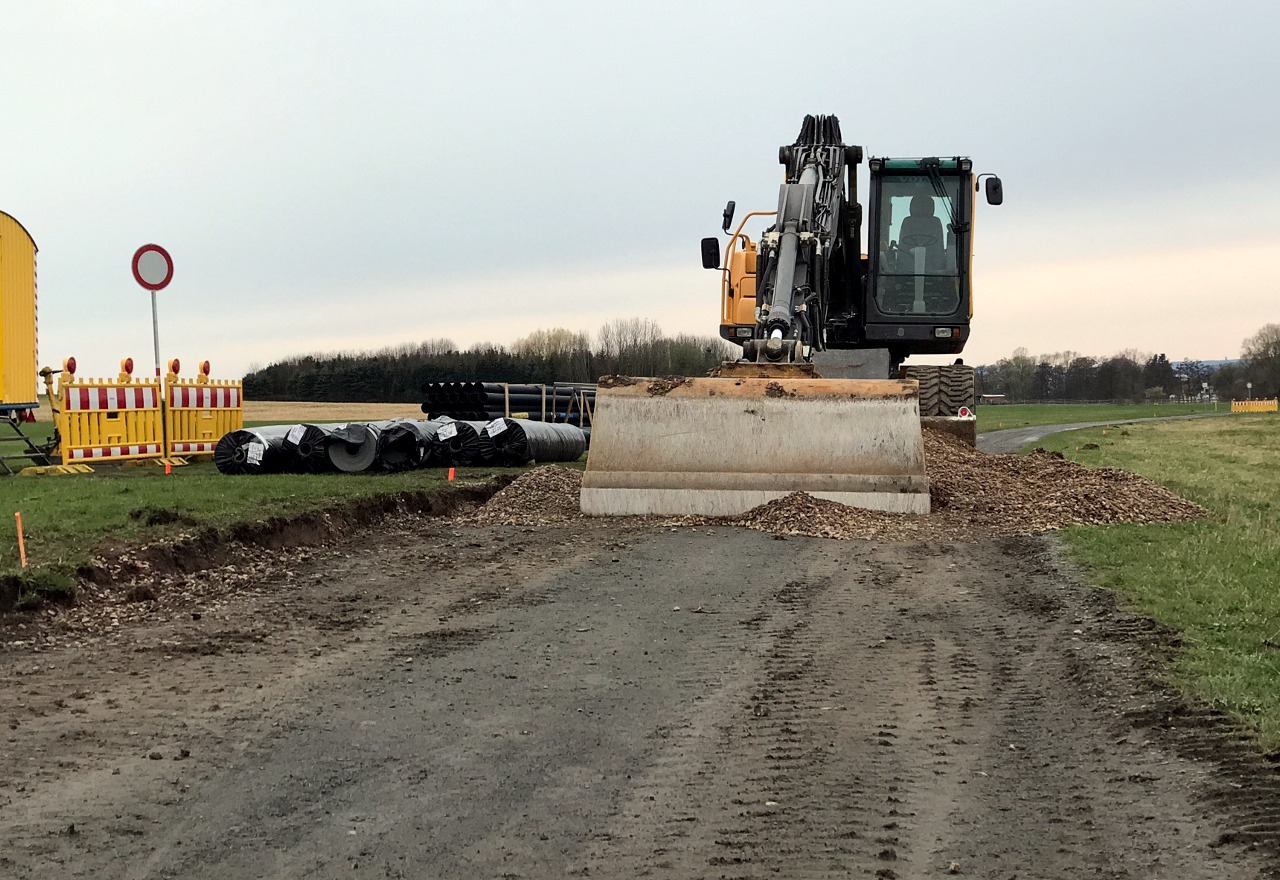 Bauarbeiten auf dem Radweg R7 bei Großen-Buseck