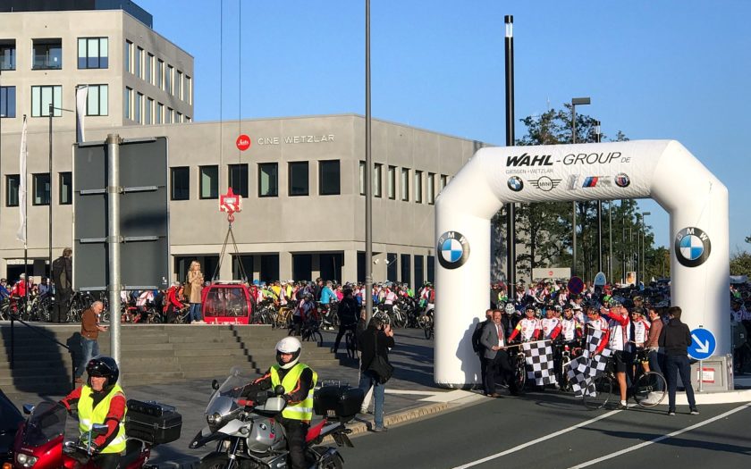 600 Radfahrer schlängeln sich durch Mittelhessen