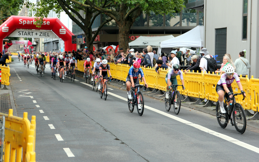 Rund um das Stadttheater 2025 - Rad-Bundesliga Juniorinnen und Frauen