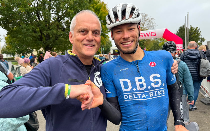 Thomas Gerlach (links), der 1. Vorsitzende des AMC Rodheim-Bieber, und Noah Jung.