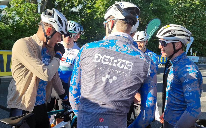 Team Delta-IQ-Racing vor dem Radrennen Eschborn-Frankfurt
