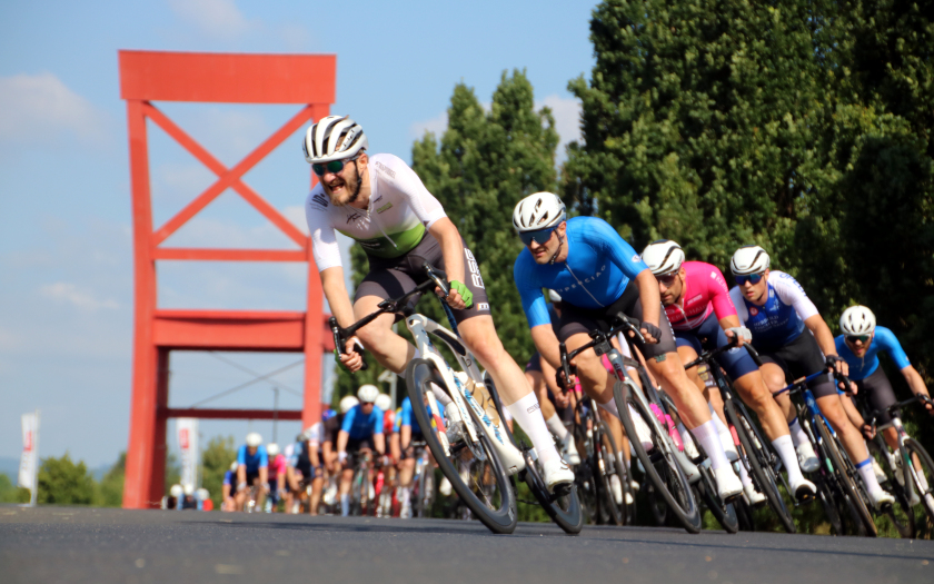 Robert-Lange-Gedächtnisrennen 2025 "Rund um den roten Stuhl" in Eschborn