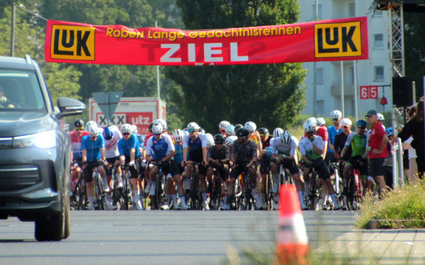 Robert-Lange-Gedächtnisrennen 2025 "Rund um den roten Stuhl" in Eschborn