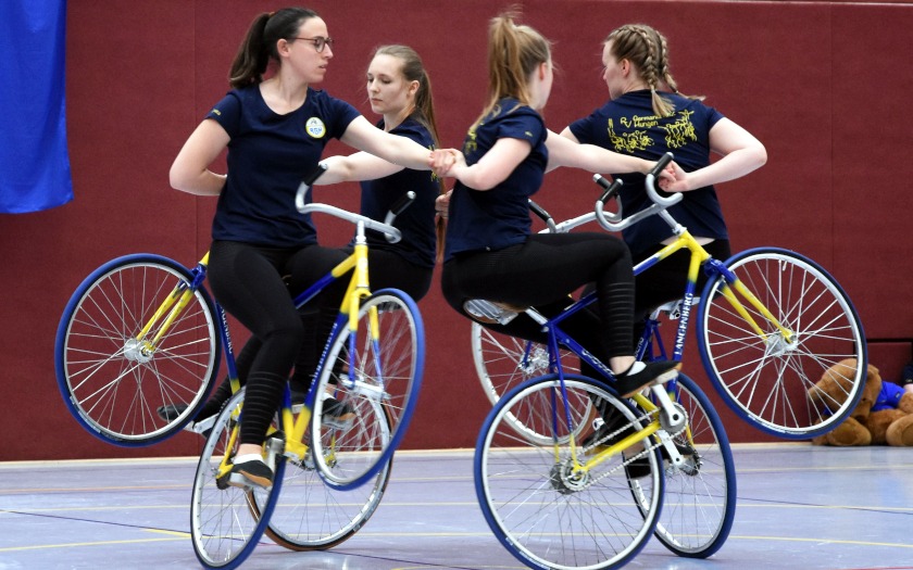 Kunstradsportlerinnen des RVG Hungen