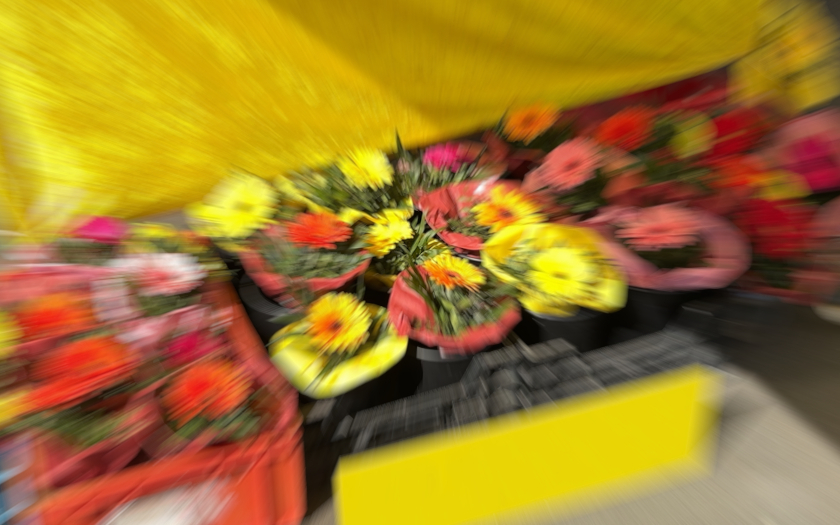 Blumensträuße bei einem Radrennen