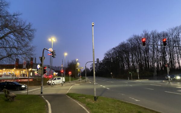 Kreuzung an der Einmündung Gießener Pforte/Robert-Bosch-Straße in Linden