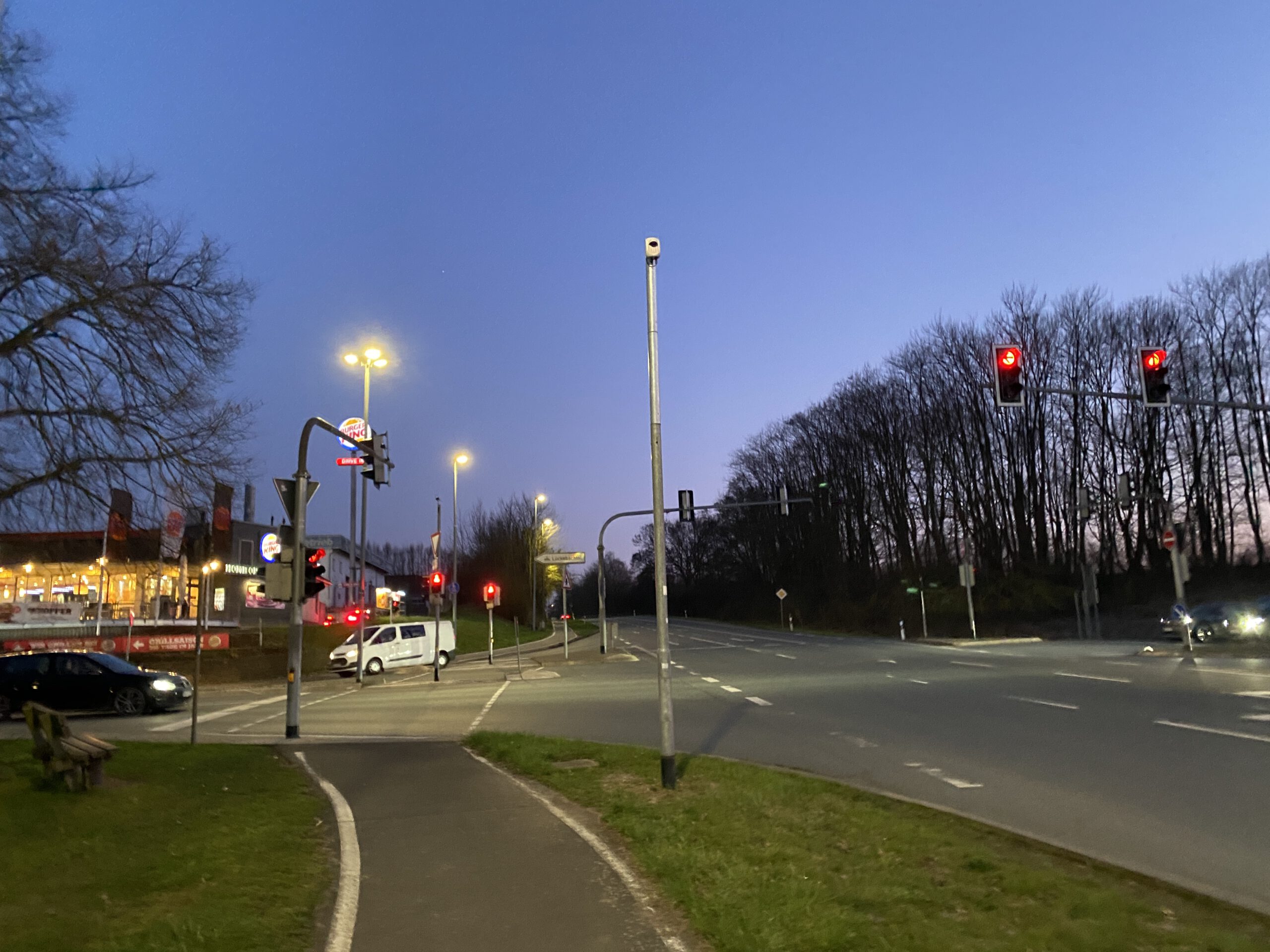 Kreuzung an der Einmündung Gießener Pforte/Robert-Bosch-Straße in Linden