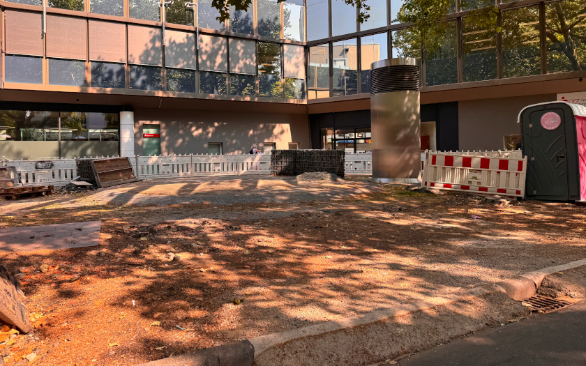In Umbau befindlicher Vorplatz der Sparkasse in Gießen